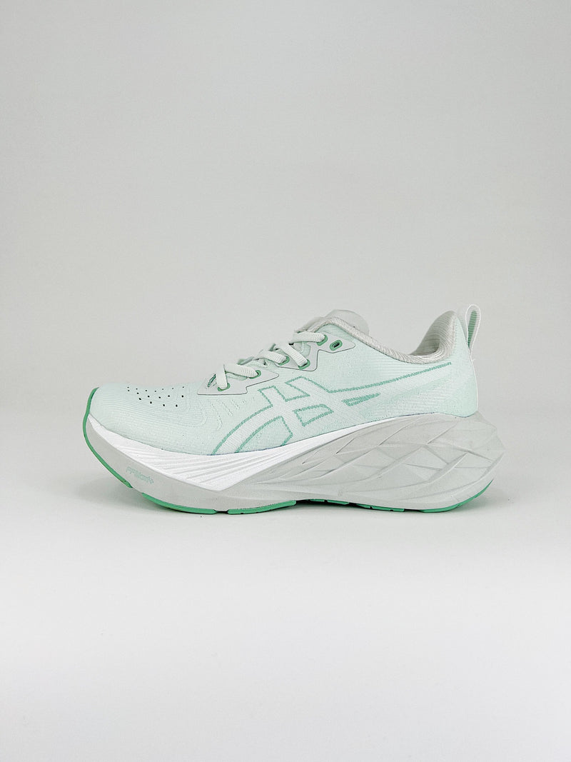 Asics Novablast 4