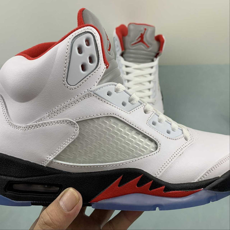 Nike Air Jordan 5 Retro