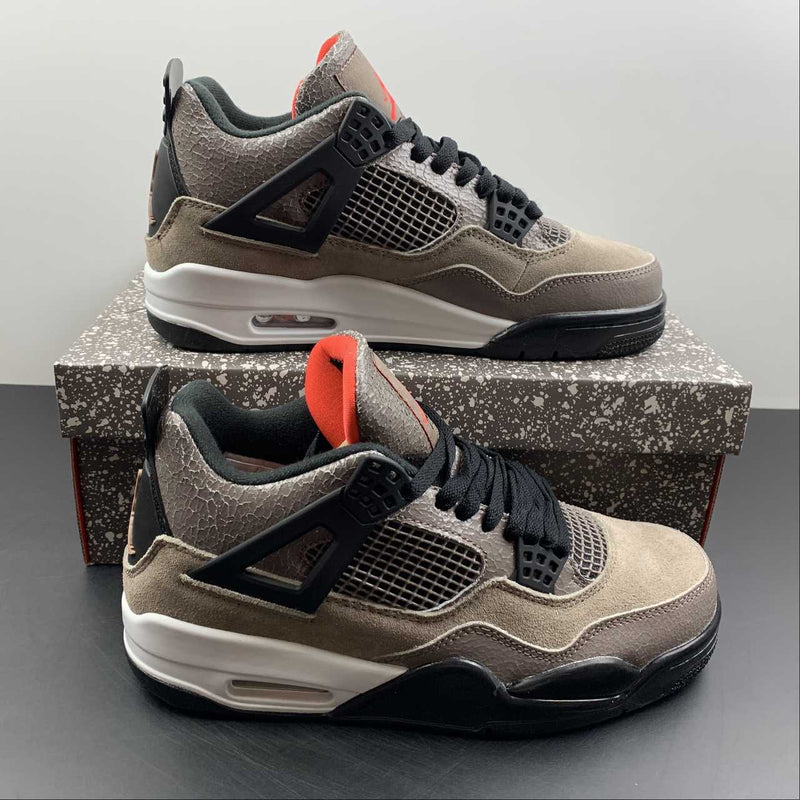 Nike Air Jordan 4 Retro