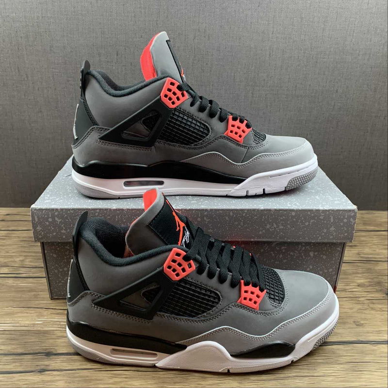 Nike Air Jordan 4 Retrô