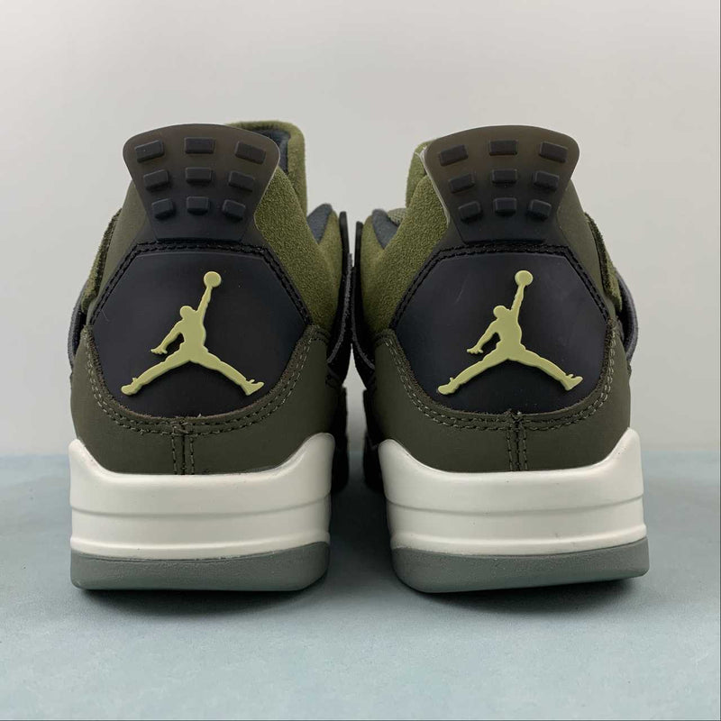 Nike Air Jordan 4 Retrô