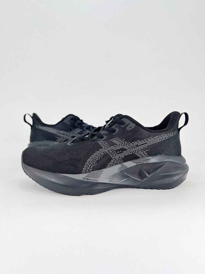 Asics Novablast 5