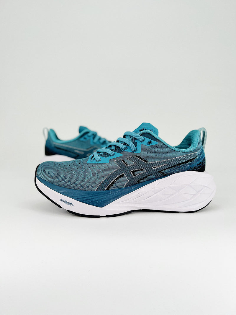 Asics Novablast 4