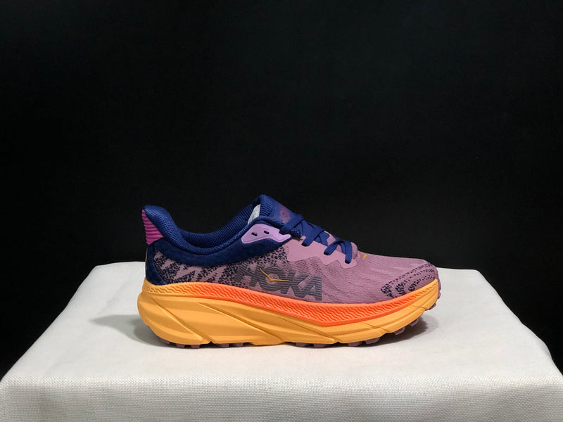 Hoka Challenger ATR 7