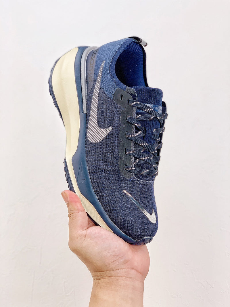 Nike Air Zoom X Invencible Run 3