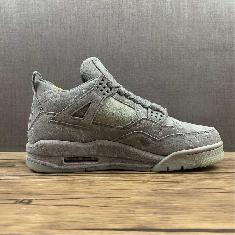 Nike Air Jordan 4 Retrô