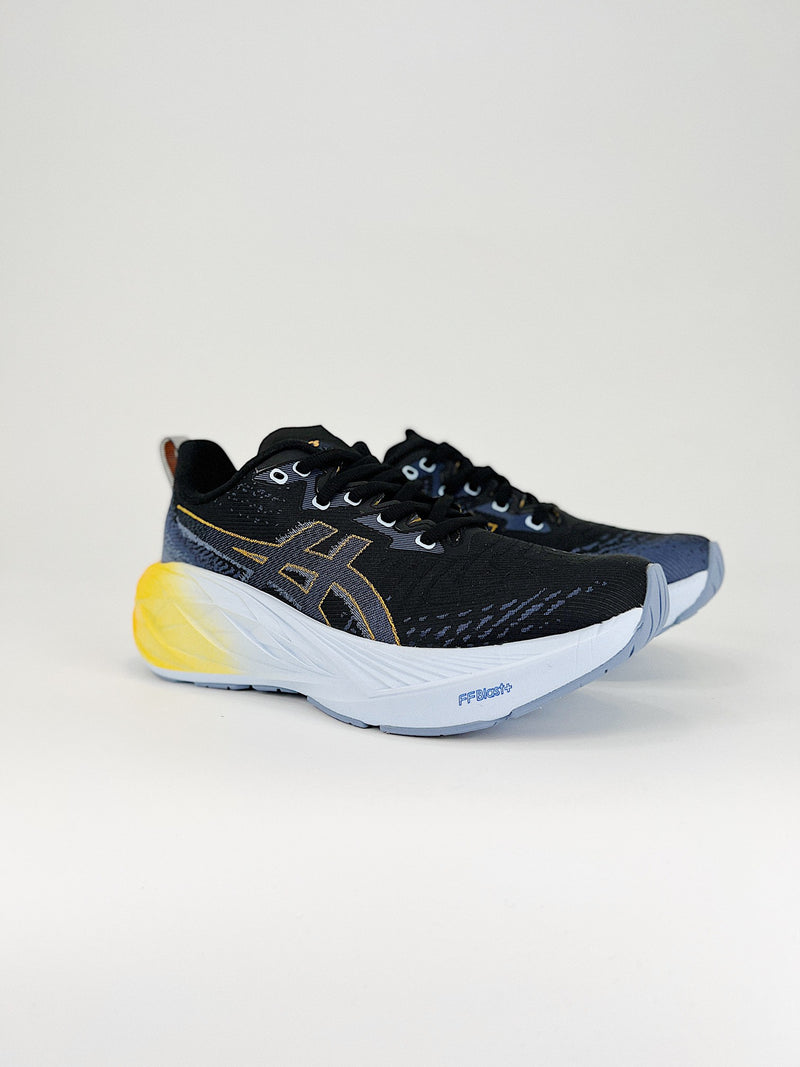 Asics Novablast 4