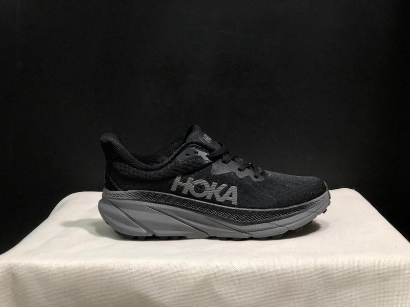 Hoka Challenger ATR 7