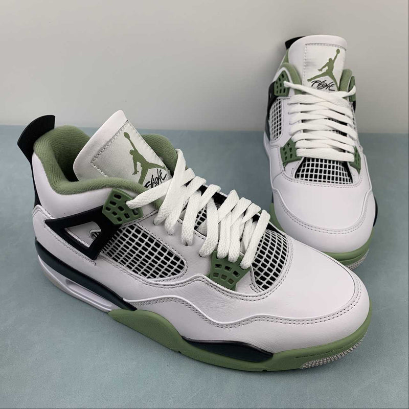 Nike Air Jordan 4 Retrô