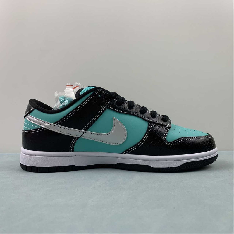 Nike SB Dunk Low