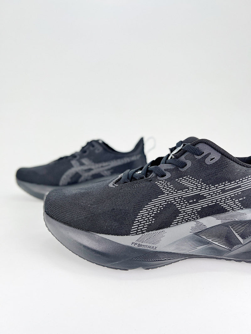 Asics Novablast 5