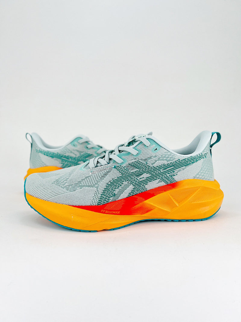 Asics Novablast 5