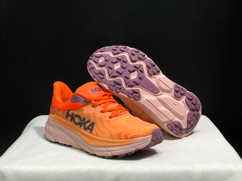 Hoka Challenger ATR 7