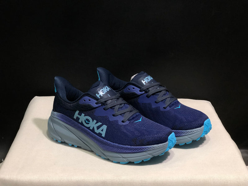 Hoka Challenger ATR 7