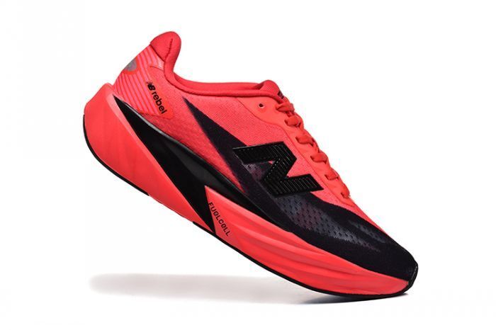 New Balance Rebel V5