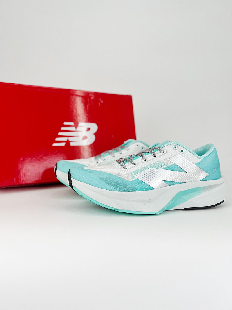 New Balance Rebel V4