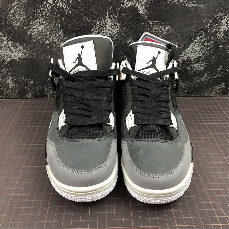 Nike Air Jordan 4 Retrô