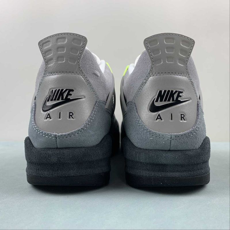 Nike Air Jordan 4 Retrô