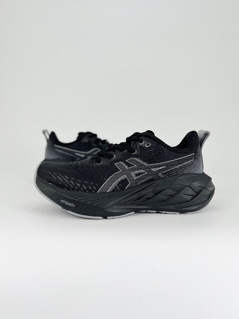 Asics Novablast 4