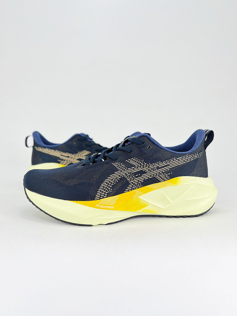 Asics Novablast 5