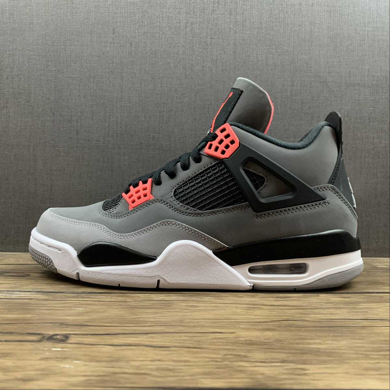 Nike Air Jordan 4 Retrô