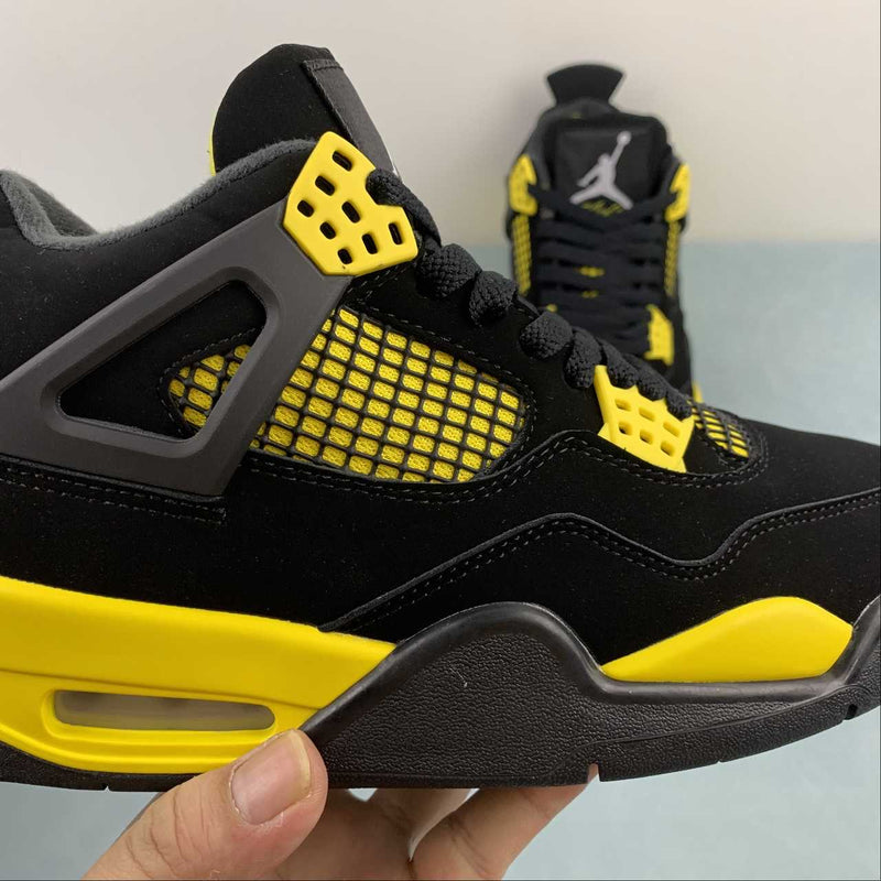 Nike Air Jordan 4 Retro