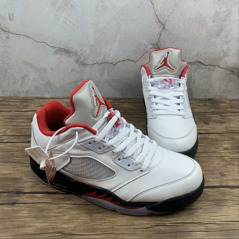 Nike Air Jordan 5 Retro