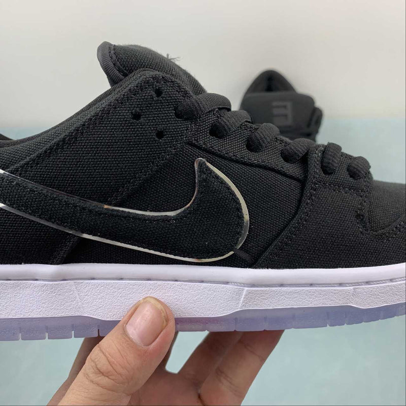 Nike SB Dunk Low