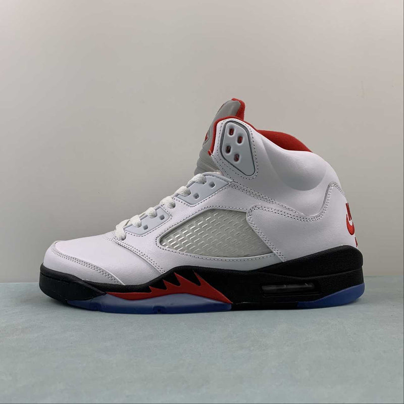 Nike Air Jordan 5 Retro