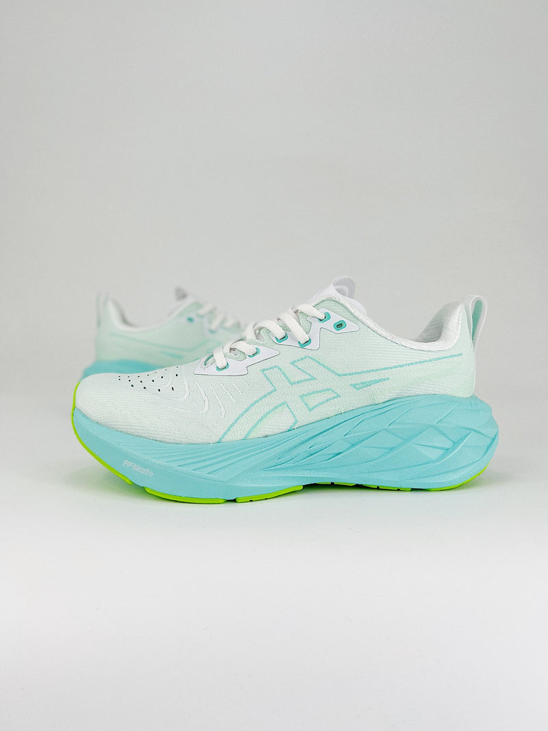 Asics Novablast 4