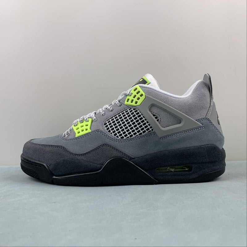 Nike Air Jordan 4 Retrô