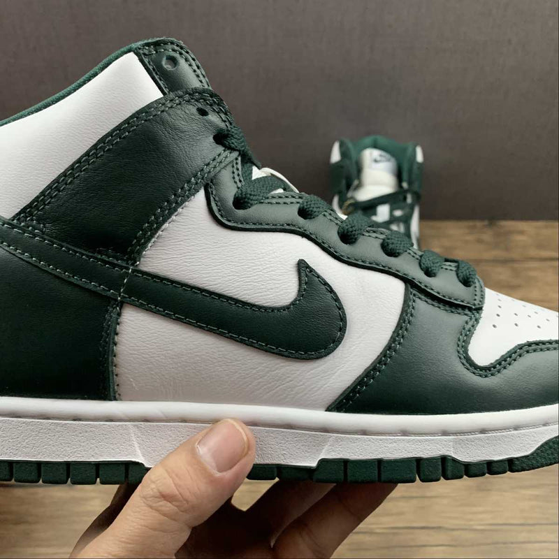 Nike SB Dunk Altas