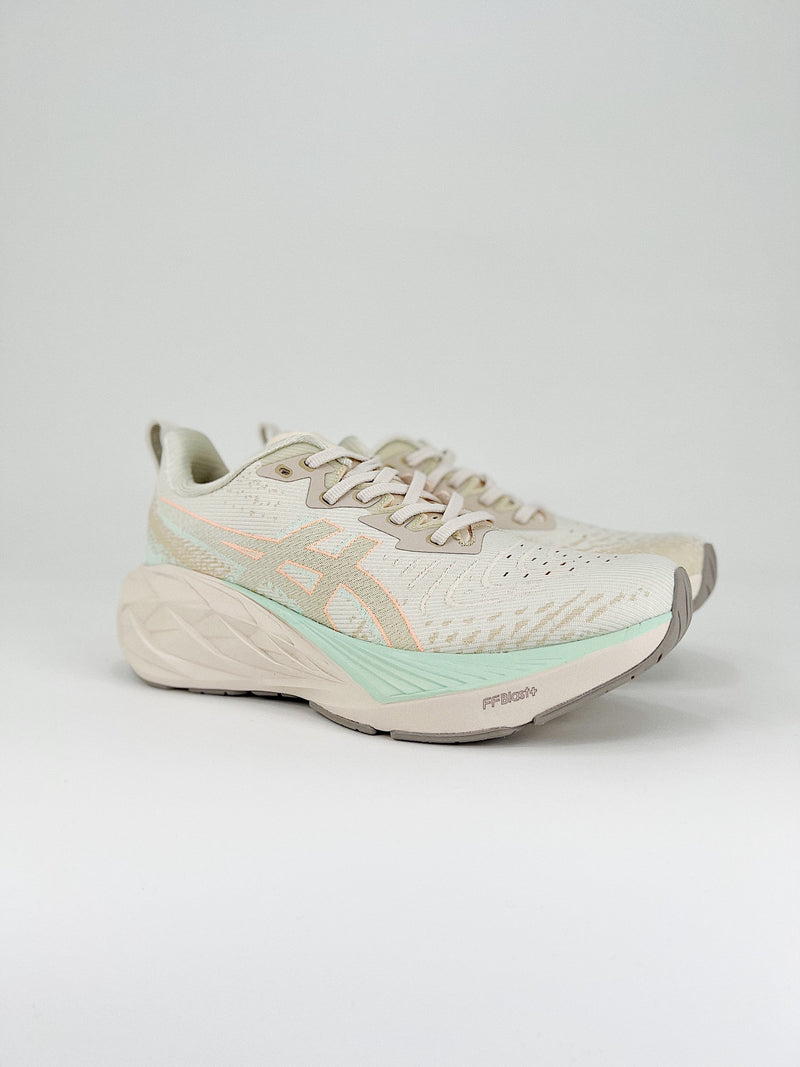 Asics Novablast 4