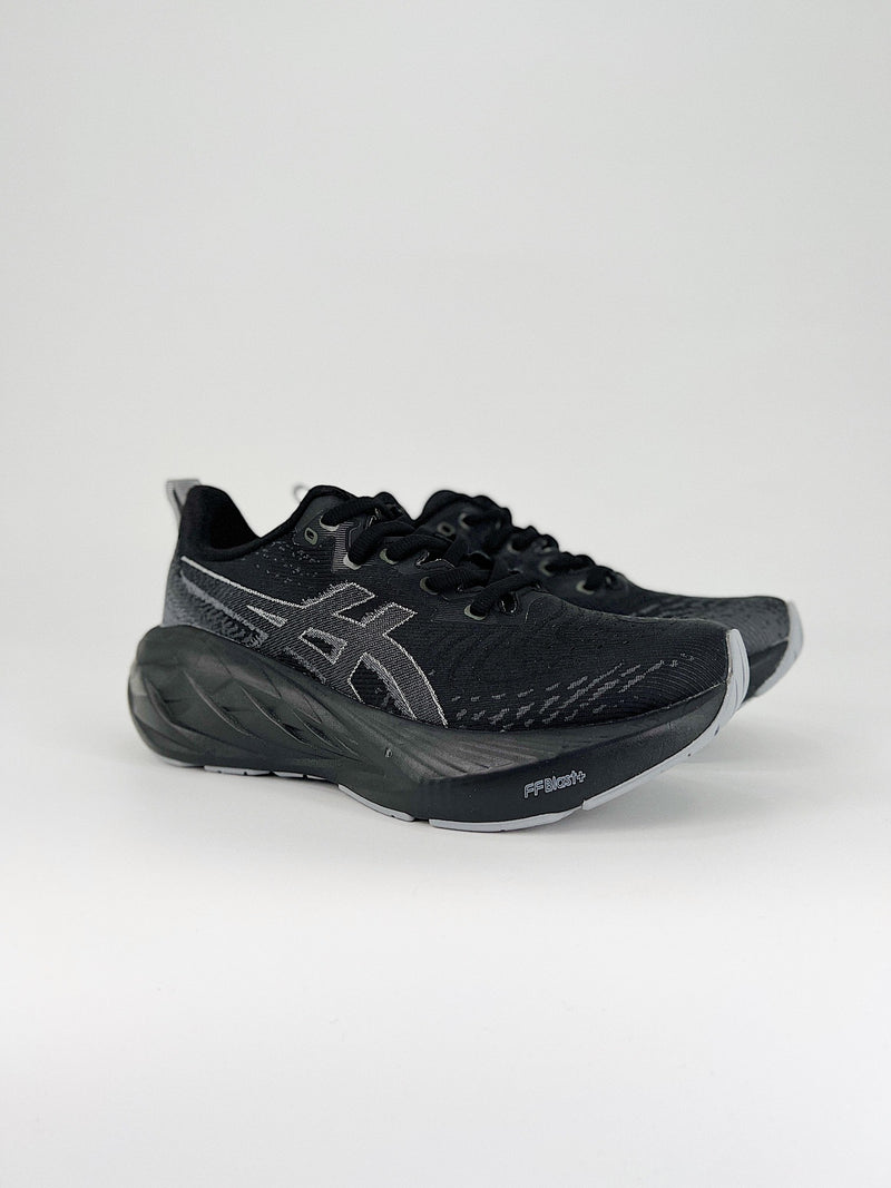 Asics Novablast 4