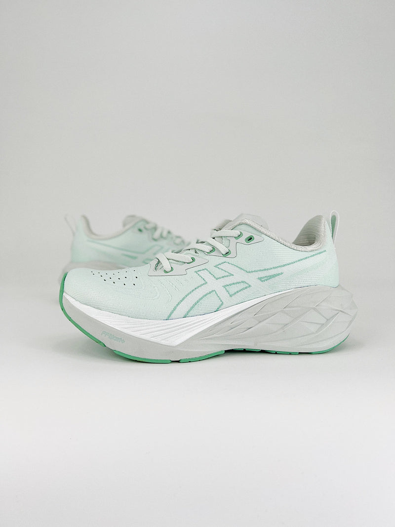 Asics Novablast 4