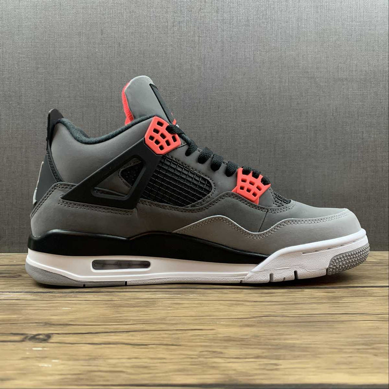 Nike Air Jordan 4 Retrô