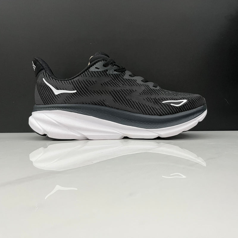 Hoka Clifton 9