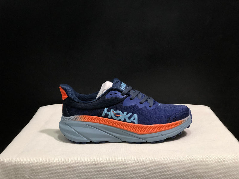 Hoka Challenger ATR 7