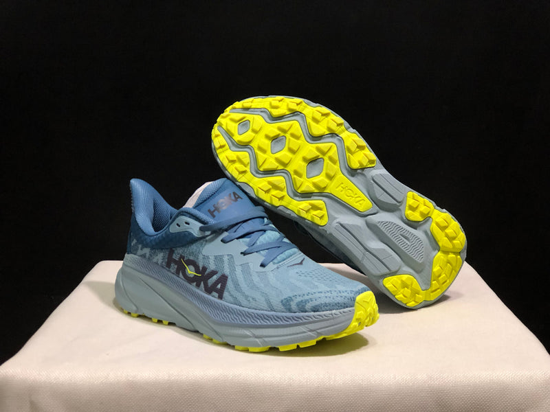 Hoka Challenger ATR 7