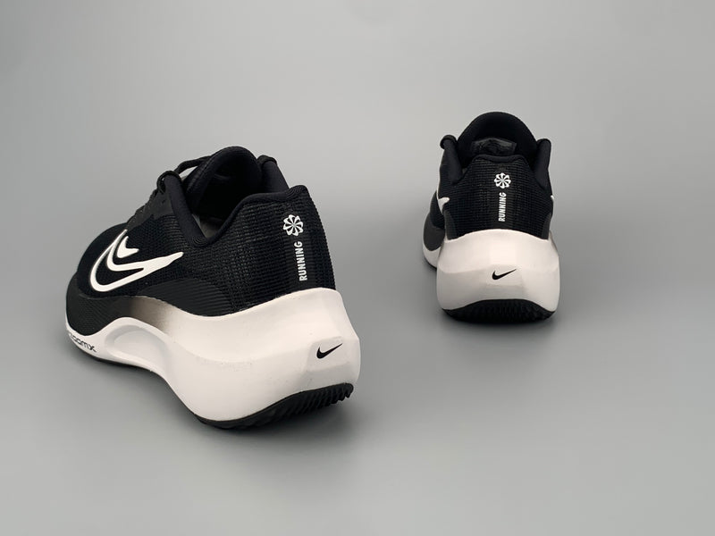 Nike Air ZoomX Fly 5