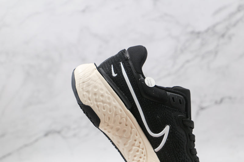 Nike Air ZoomX Invincible Run FK