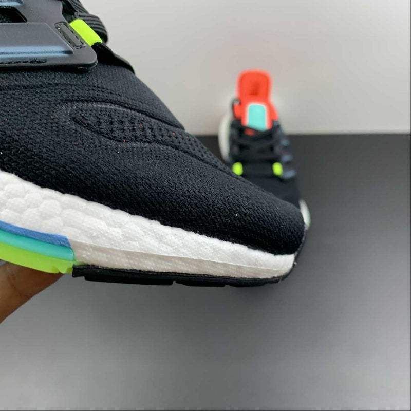 Adidas Ultraboost 22