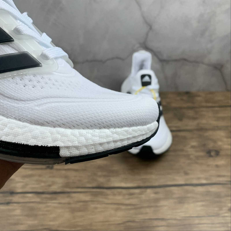 adidas ultraboost 21